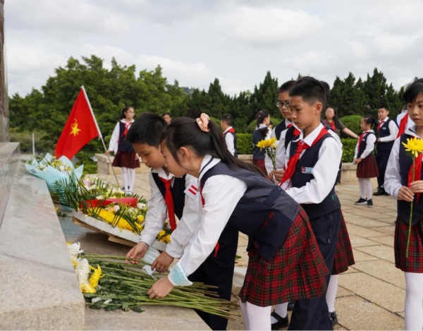 清明節(jié)，南山學(xué)子追思英烈，弘揚民族精神