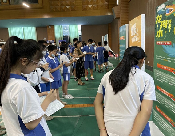 科普進(jìn)校園，防災(zāi)減災(zāi)伴我行——深圳市氣象局開展“我為群眾辦實事”系列之防災(zāi)減災(zāi)進(jìn)校園宣傳活動